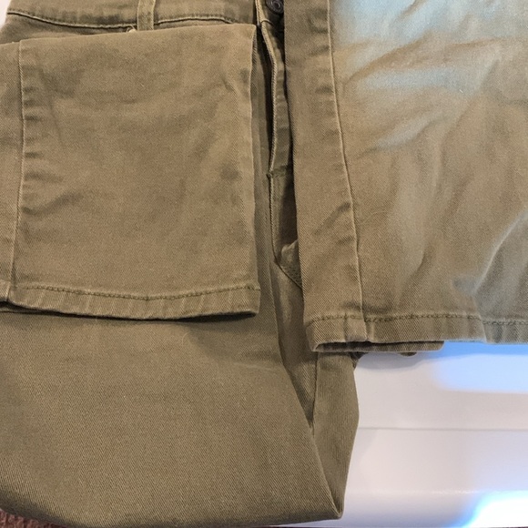 Gloria Vanderbilt Olive Green Pants - Picture 3 of 4